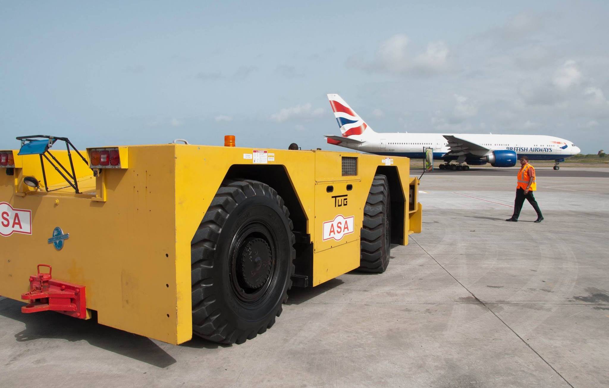 ABWU and Airport Services Antigua Sign New Collective Bargaining Agreement