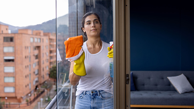 International: Spain approves law improving working conditions and social security for domestic workers